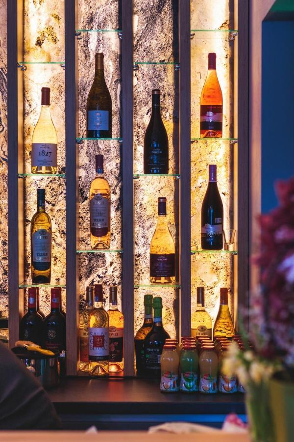 Hotel Domnitei Călimăneşti Kültér fotó