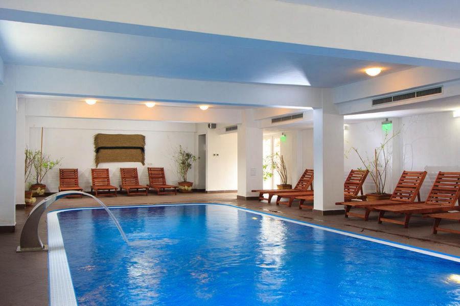 Hotel Domnitei Călimăneşti Kültér fotó