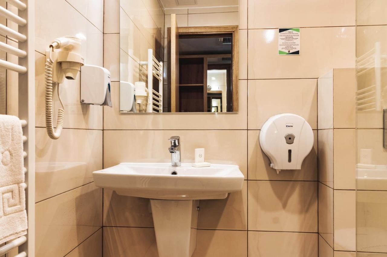 Hotel Domnitei Călimăneşti Kültér fotó