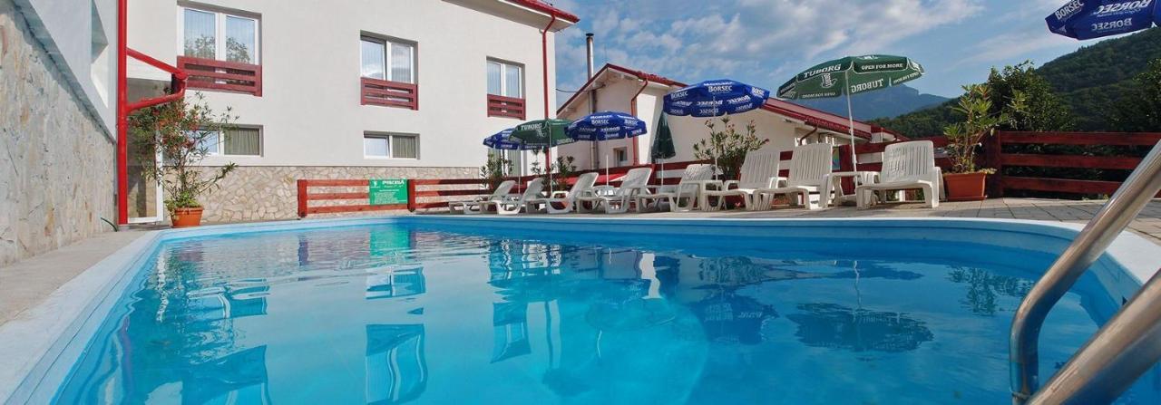 Hotel Domnitei Călimăneşti Kültér fotó