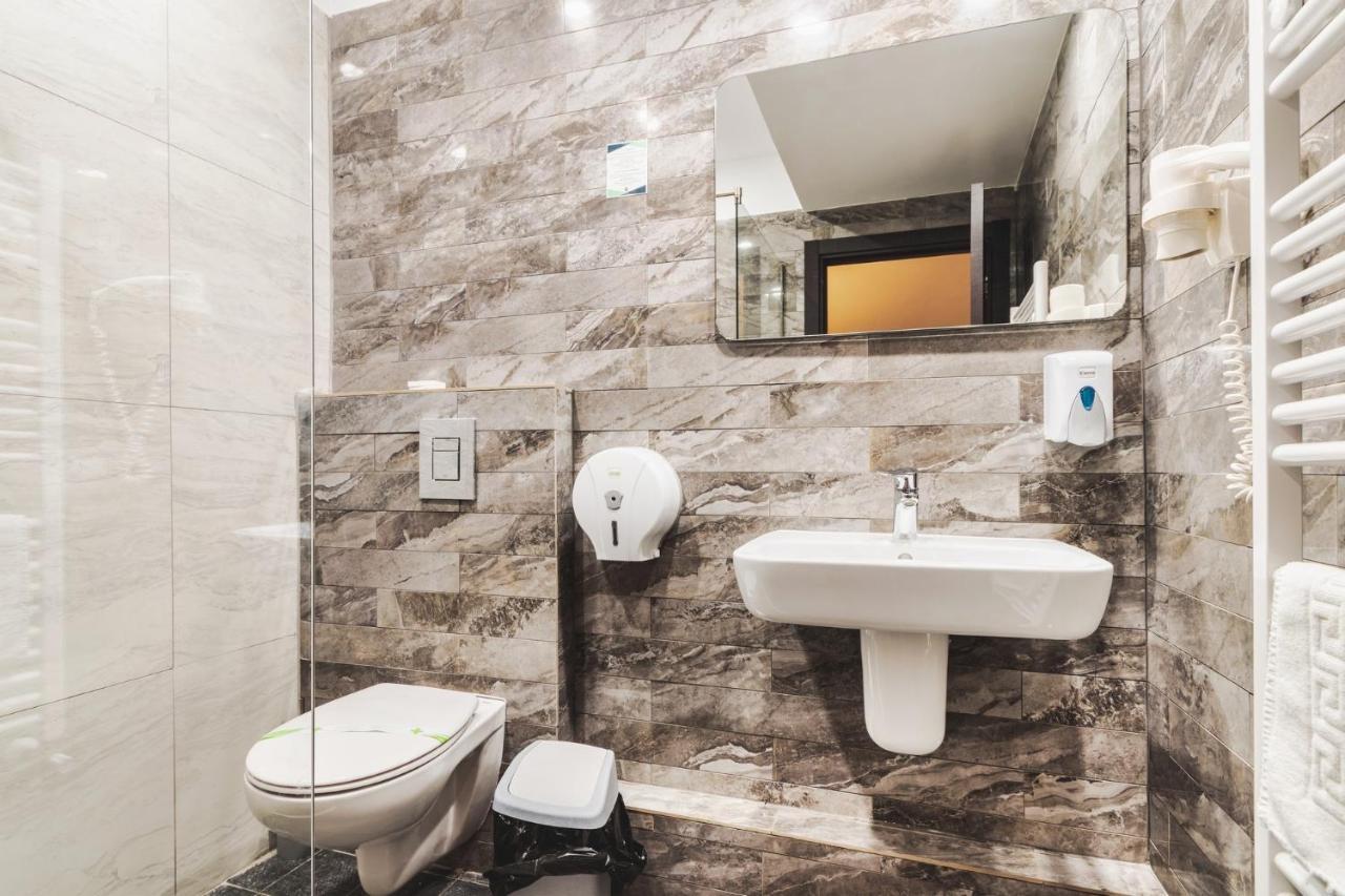 Hotel Domnitei Călimăneşti Kültér fotó