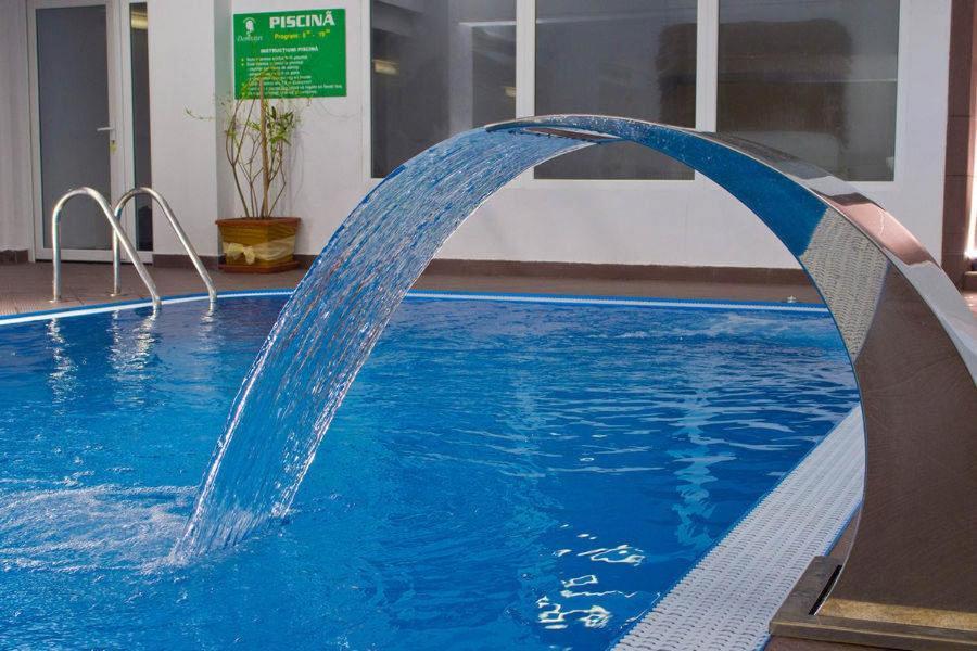 Hotel Domnitei Călimăneşti Kültér fotó