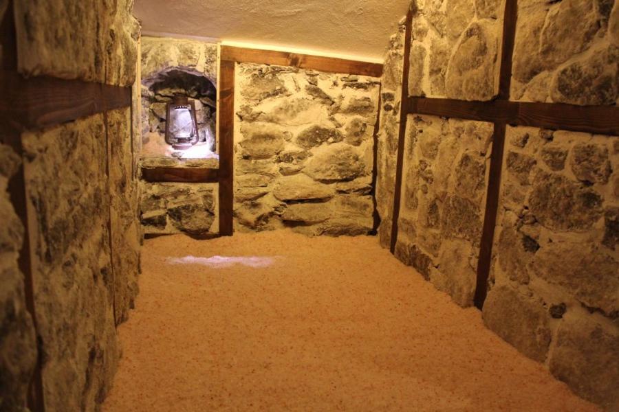 Hotel Domnitei Călimăneşti Kültér fotó
