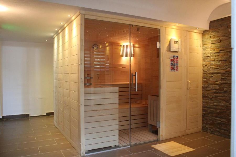 Hotel Domnitei Călimăneşti Kültér fotó