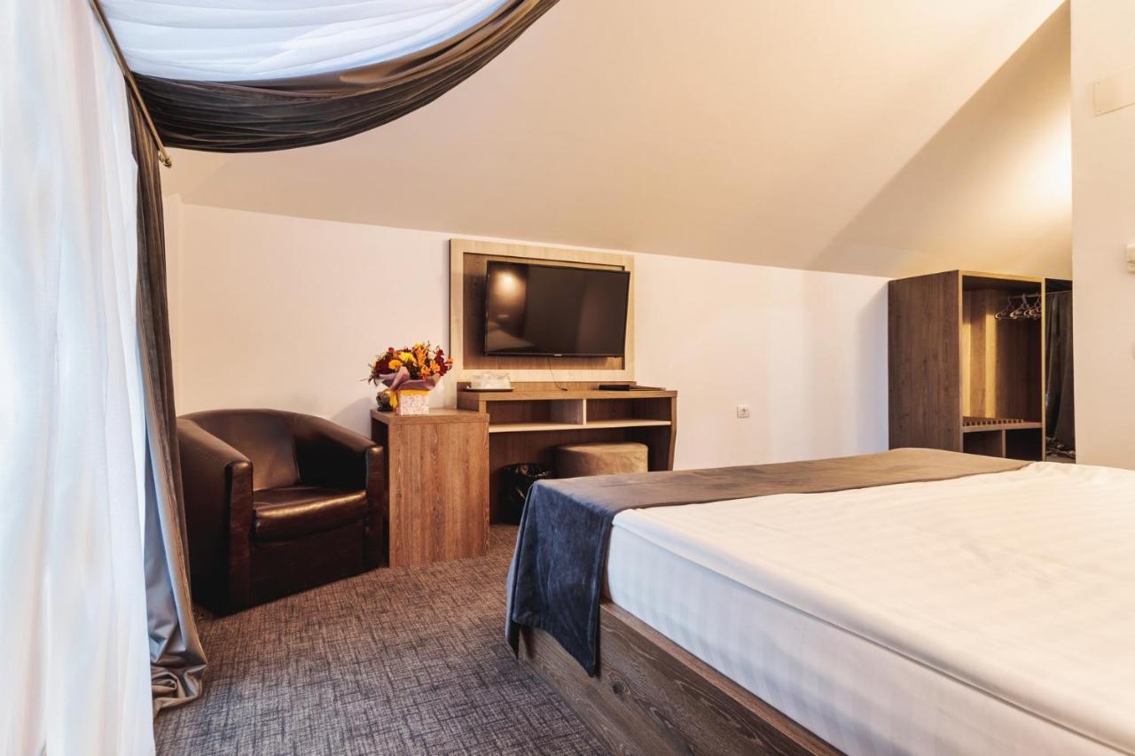 Hotel Domnitei Călimăneşti Kültér fotó