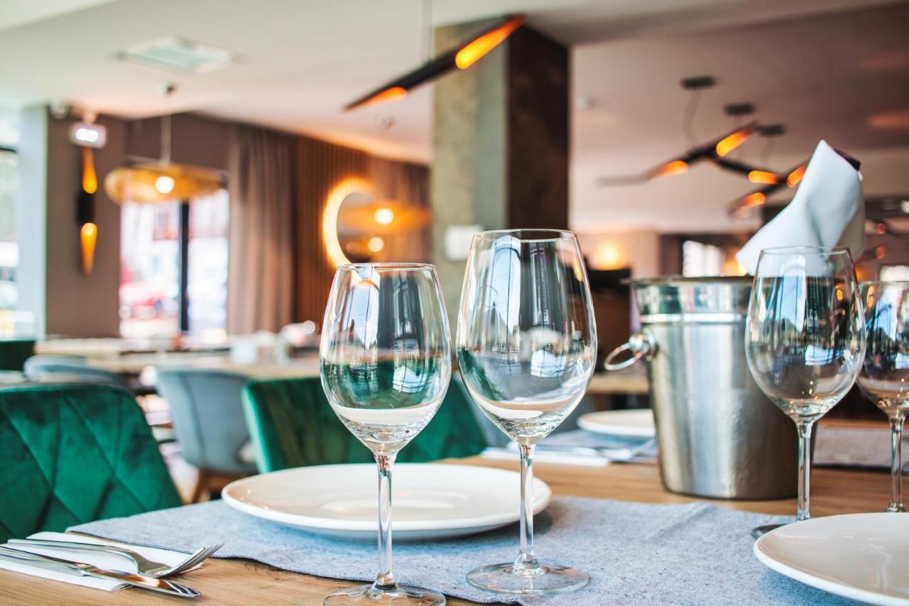 Hotel Domnitei Călimăneşti Kültér fotó