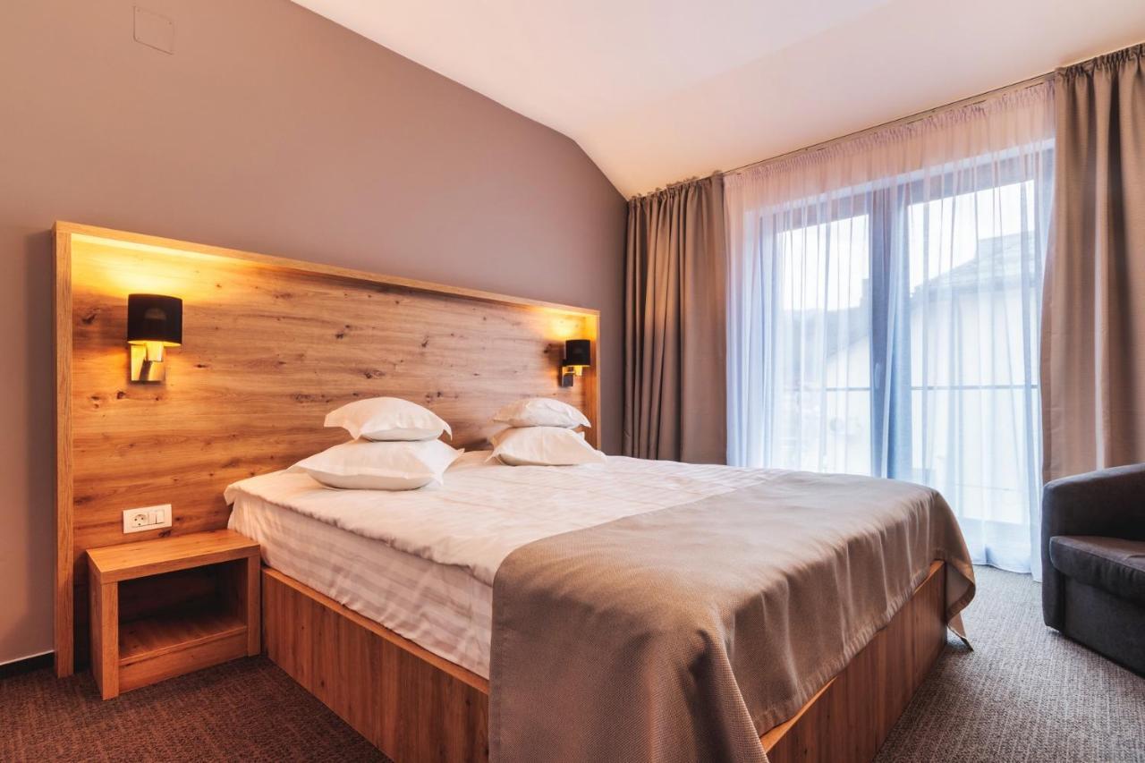 Hotel Domnitei Călimăneşti Kültér fotó