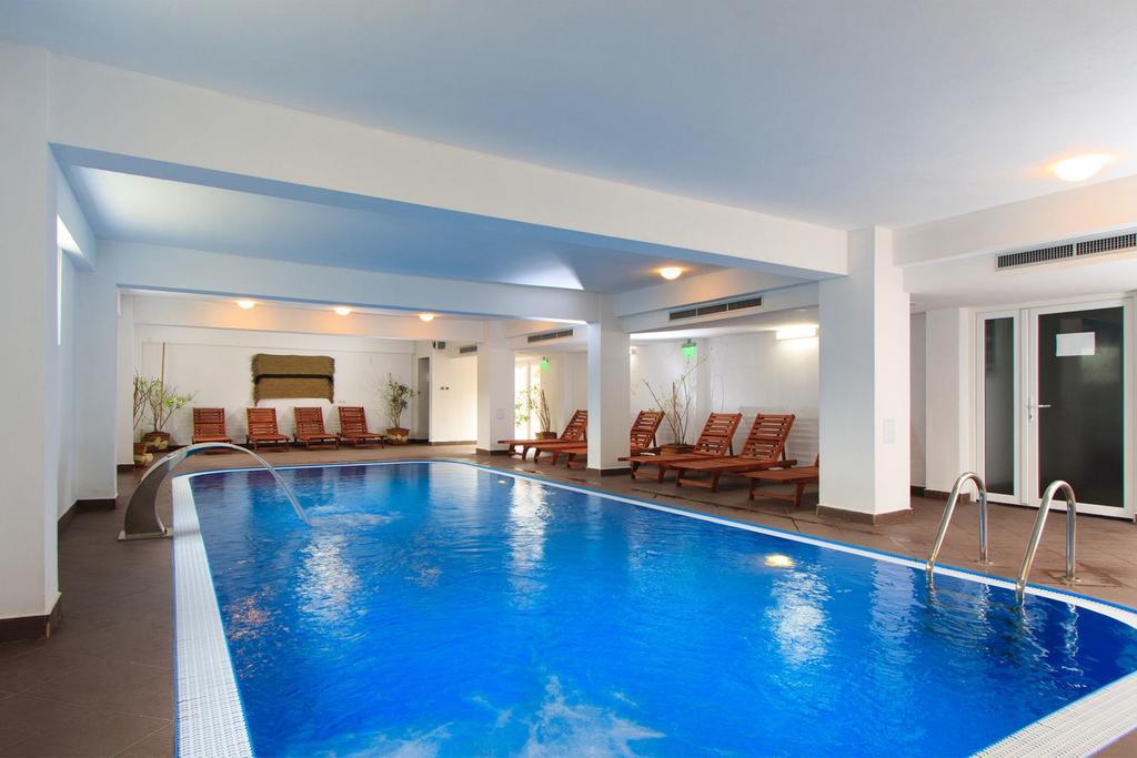 Hotel Domnitei Călimăneşti Kültér fotó